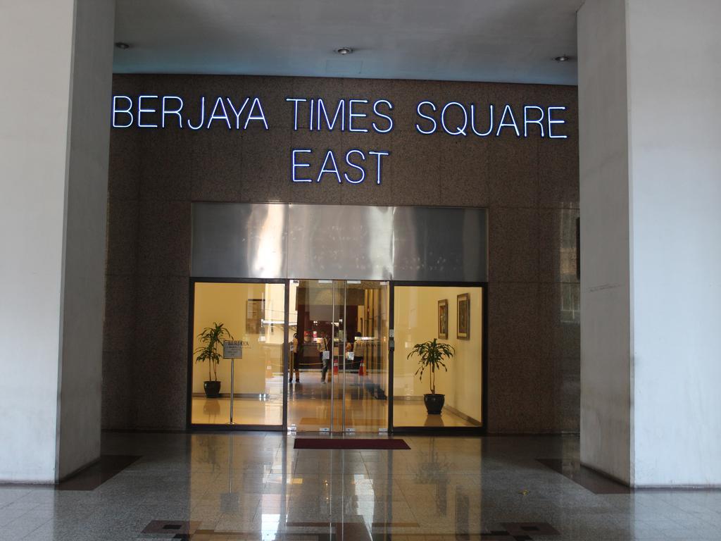 Queens Service Suites At Times Square Kl Куала-Лумпур Екстер'єр фото